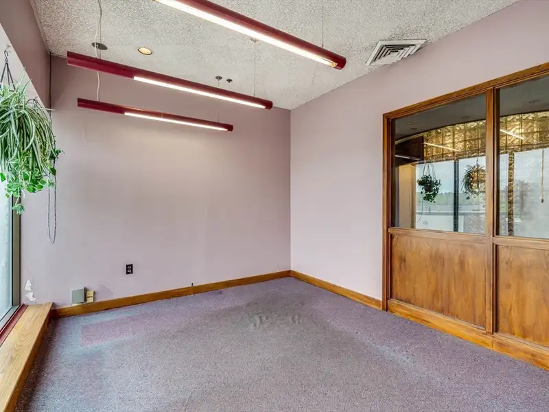 Industrial Building for Lease in North Reading with Office and Warehouse Flexibility
