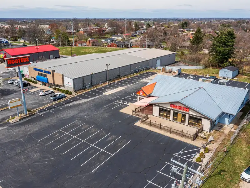 Former Hooters Restaurant Space in High-traffic Richmond, Ky Commercial Corridor