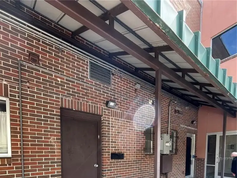Prime Downtown Commercial Space on University Avenue with Experience Rooms and High Foot Traffic