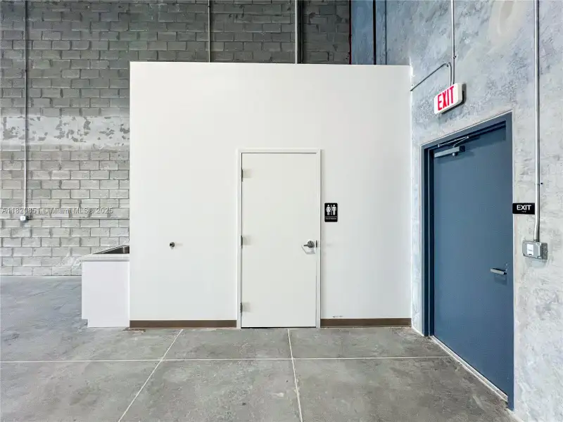 New 2,640 Sq. Ft. Warehouse in Homestead, Fl - Ideal for Storage and Business Operations