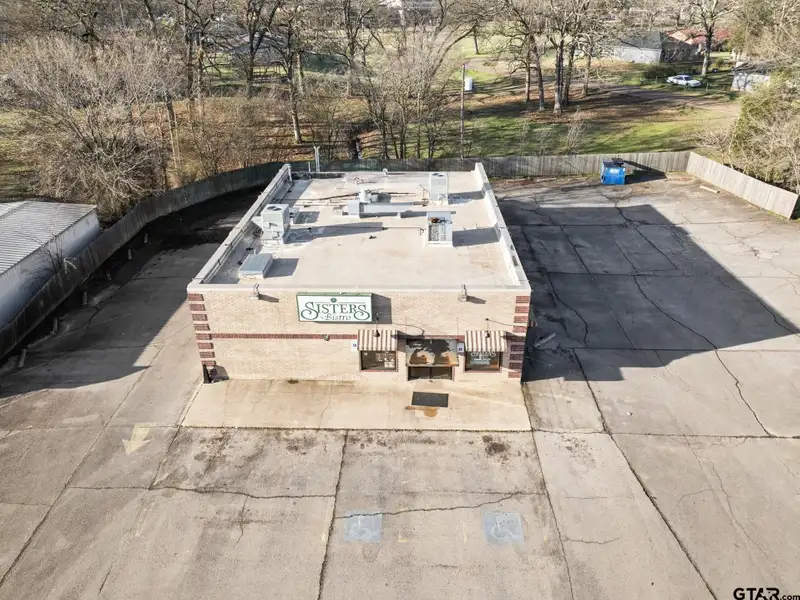 Commercial Building for Sale in Prime Location with High Visibility and Foot Traffic