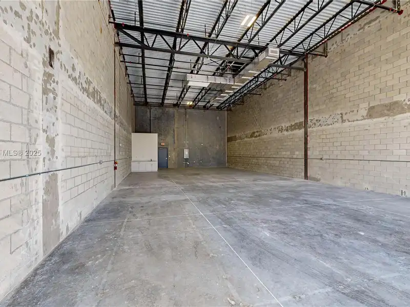 New 2,640 Sq. Ft. Warehouse in Homestead, Fl - Ideal for Storage and Business Operations