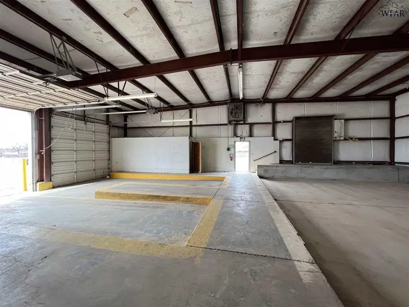 Warehouse Space with Offices and Loading Docks on 1.5 Acres, Convenient Location