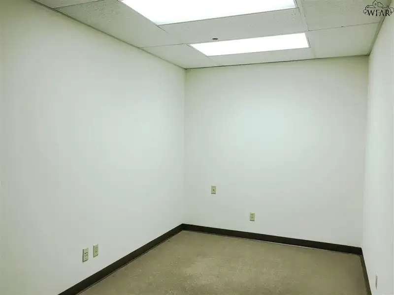 Downtown Wichita Falls Office Space – 1,847 Sq Ft with Utilities Included