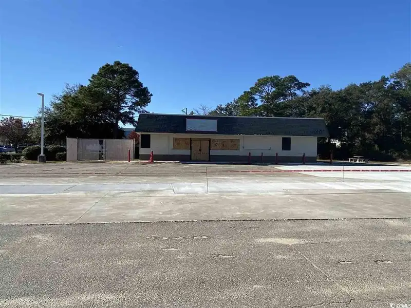 Prime Commercial Space for Sale or Lease at Hwy 17 and Hwy 707 Intersection
