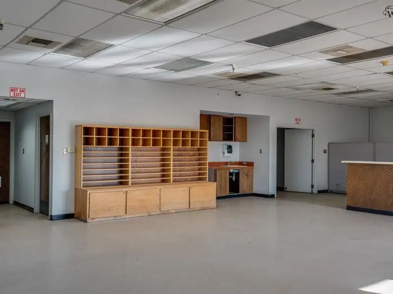 Warehouse and Office Complex in Business Park, 2716 Commerce, Excellent Truck Access