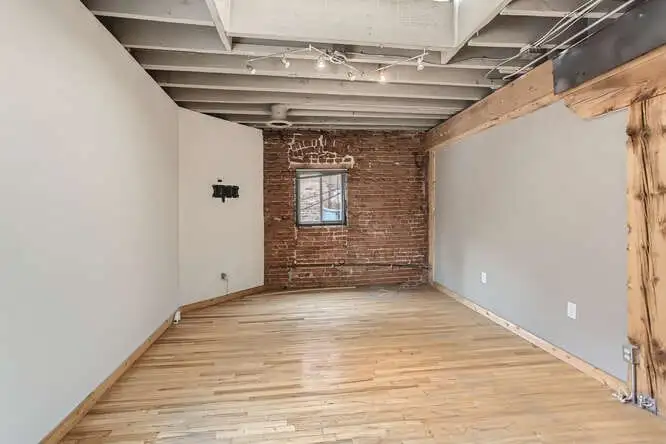 Historic Office/retail Building in Lodo, Denver - 11,012 Sq Ft with Leased Retail Space