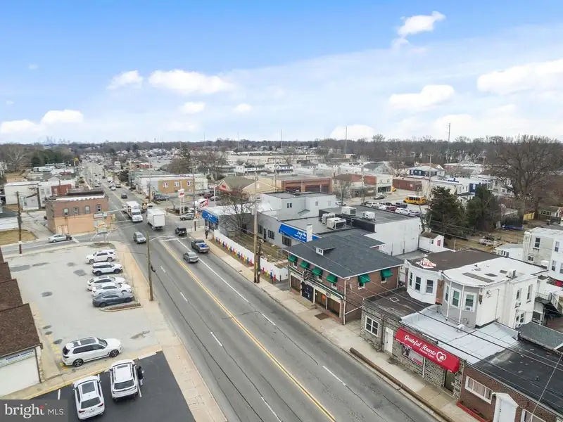 Standalone Commercial Building with Apartment on Macdade Boulevard
