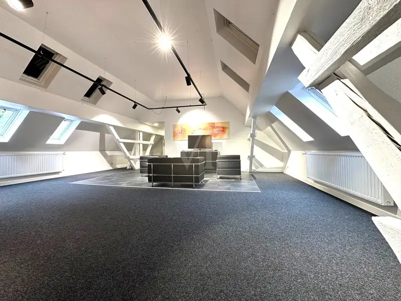 Modernized Historic Office Building Near Clinics in Lüdenscheid with Flexible Spaces and Parking