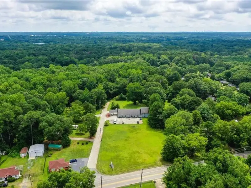 Flat 1.053-acre Vacant Lot on Austell Powder Springs Road, Cobb County