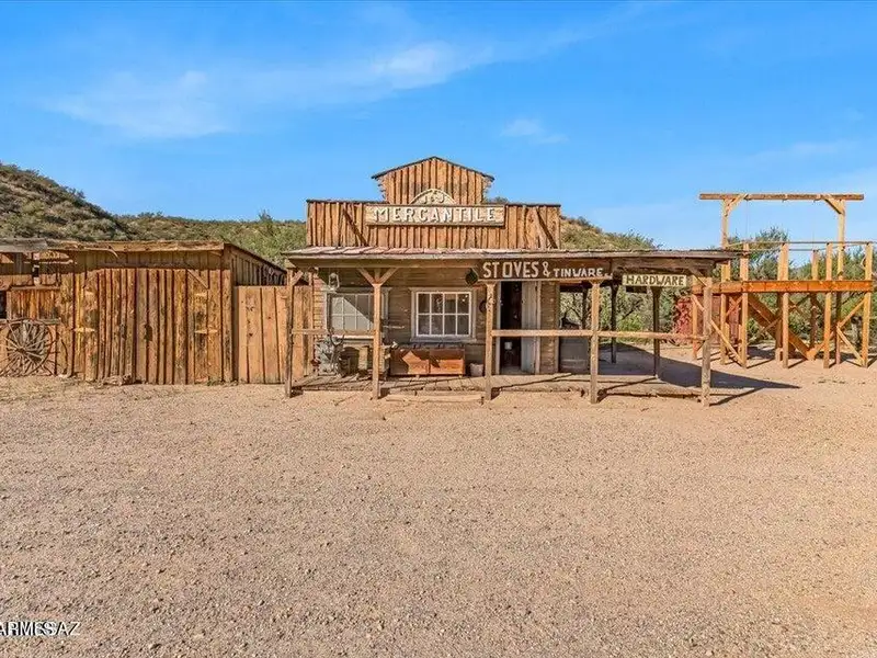 Unique Old West Movie Set and Museum in Gammons Gulch