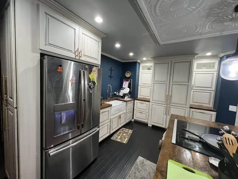 Versatile Mixed-use Property with Office Space and Storage in Residential Area