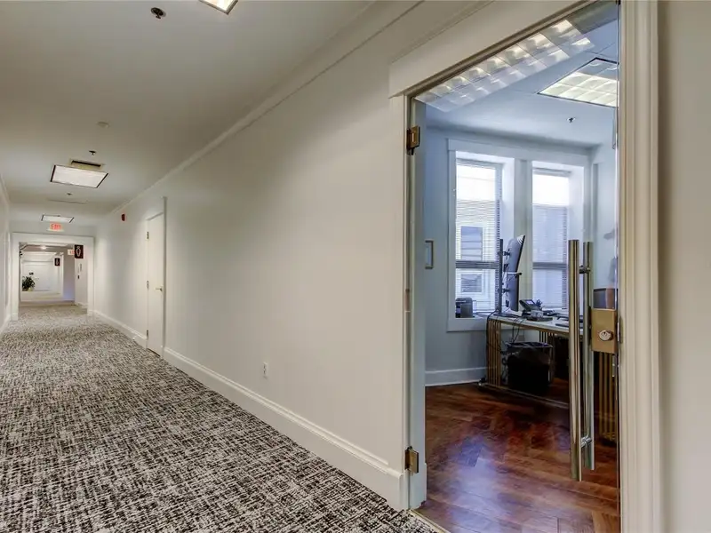Furnished Executive Office Suite in Grand Central Place, Hyde Park - Immediate Availability