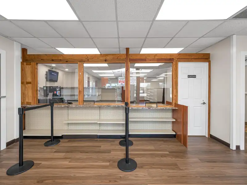 Flexible Use Commercial Property in Updated Condition, Former Fast Food and Pharmacy Location