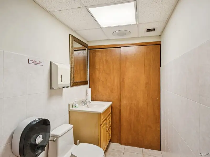 First Floor Office Unit in Forest Hills Co-op with Five Private Offices