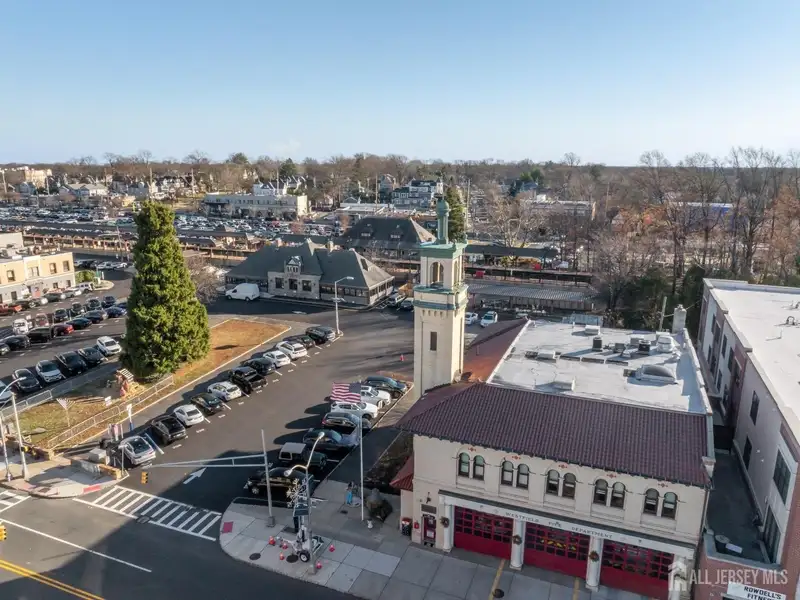 Freestanding Retail/office Building in Downtown Westfield with Parking and Dual Entrances