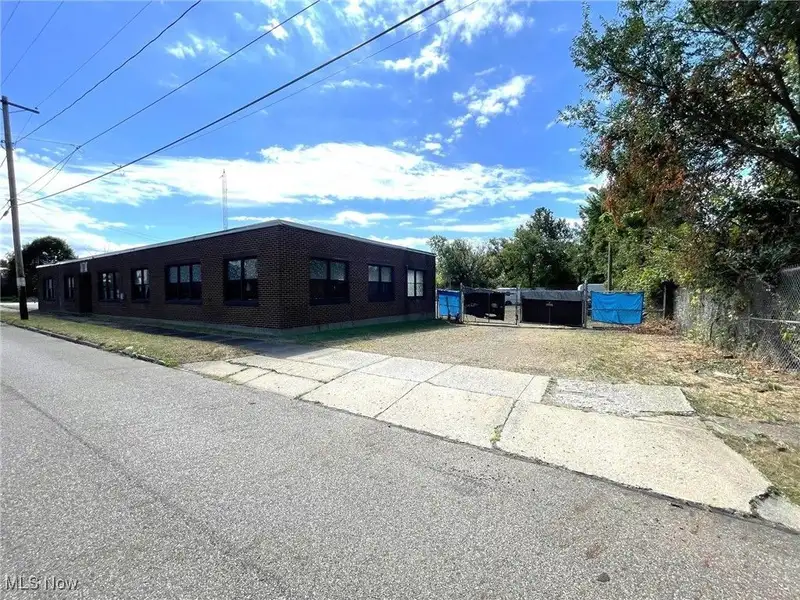 4 Acres of I-2 Heavy Industrial Land with 3,700 Sf Office Building