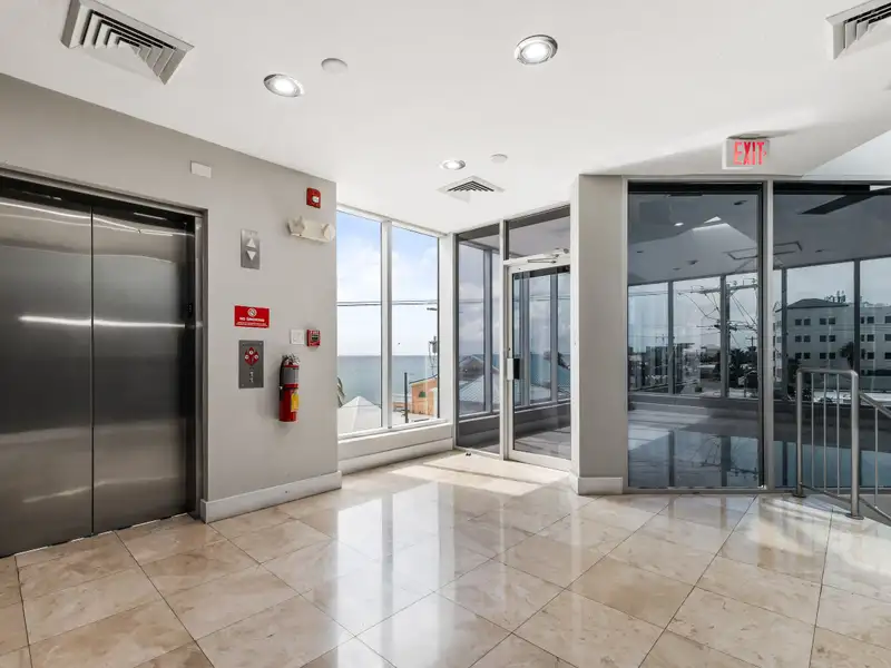 4-story Commercial Space in George Town with Ocean Views and Flexible Layout