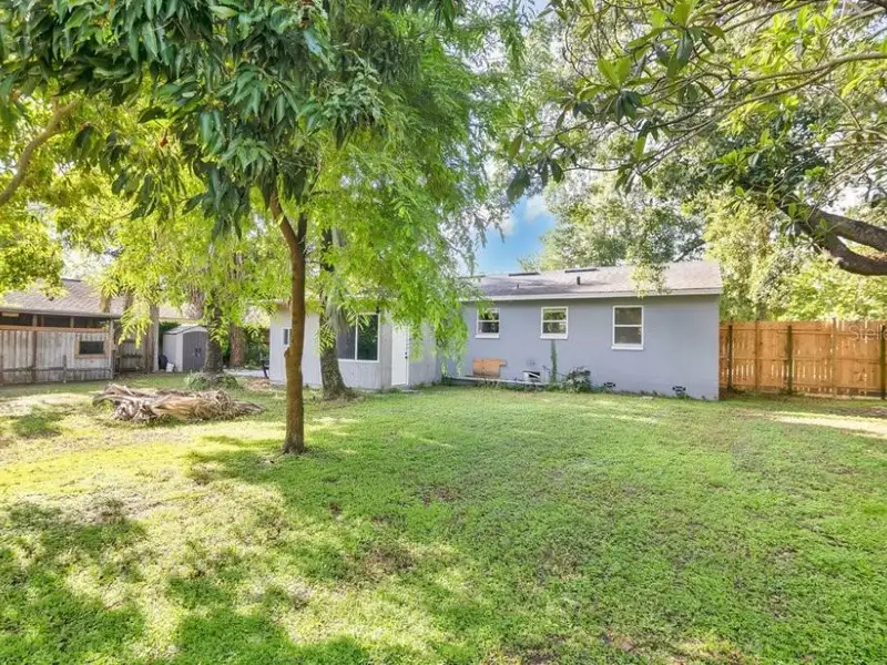 Charming Airbnb Home Near Downtown Orlando with In-law Suite and Expansive Backyard