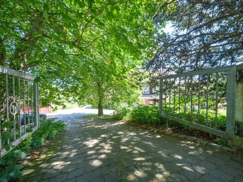 Lakeside Multi-family Property with Historic Bathhouse in Litzelstetten, Lake Constance