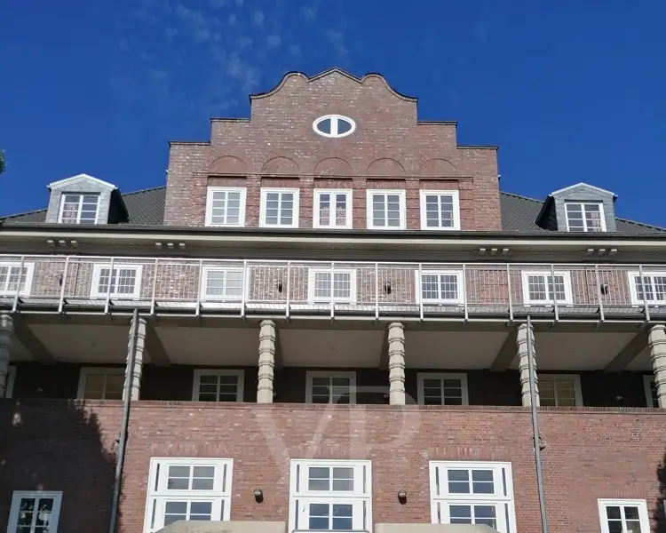 Investment Opportunity: Well-maintained Seminar Facility on 8,429 M² in Bad Pyrmont