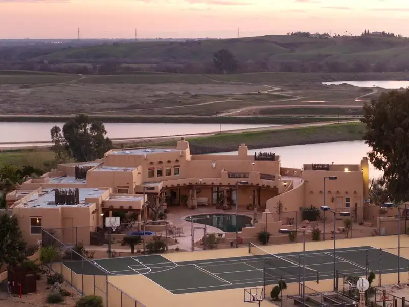 Luxury Estate with Stunning Views, Pool, Wine Cellar, and Extensive Amenities in Friant