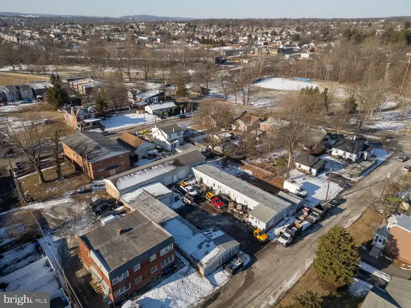 Commercial Property with Office and Warehouse Space in Norristown, Ideal for Multiple Tenants