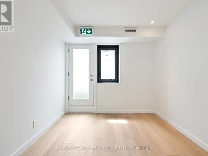 Modern Two Bedroom Suite in Bedford Park with High-end Finishes and Great Amenities