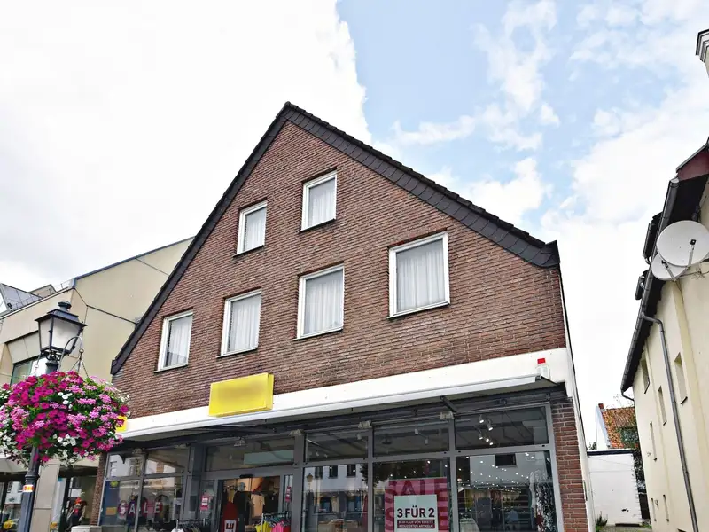 Commercial Retail Property in Bückeburg City Center with Stable Rental Income