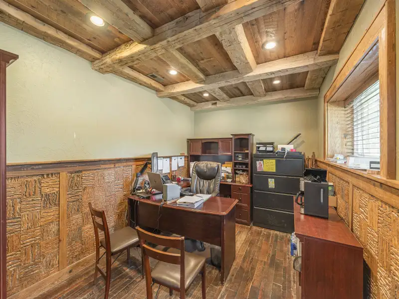 Mixed-use Industrial Property with Office, Storage, and Apartments in Bethel, Nc