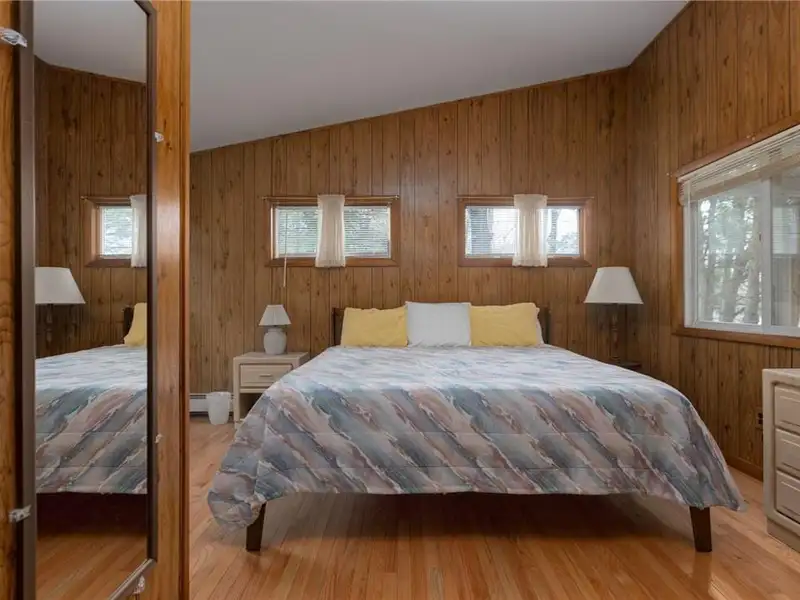 Versatile 75-acre Retreat Center in Hyde Park with Multiple Buildings and Amenities