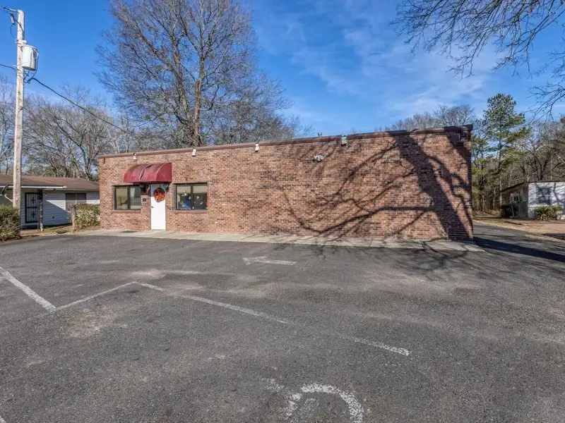 Versatile Commercial Property in Arkadelphia with Daycare Setup and Expansion Potential
