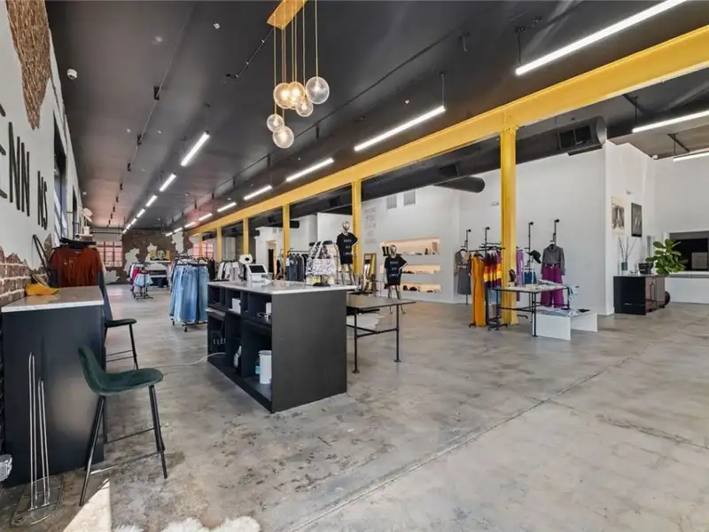 Mixed-use Commercial Property with Retail, Offices, and Apartments in Downtown Joplin