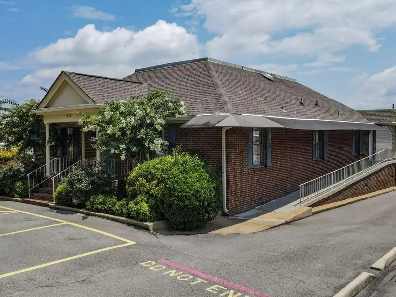 Medical Facility for Sale Near Hospital - 4,510 Sq Ft with Multiple Treatment Rooms