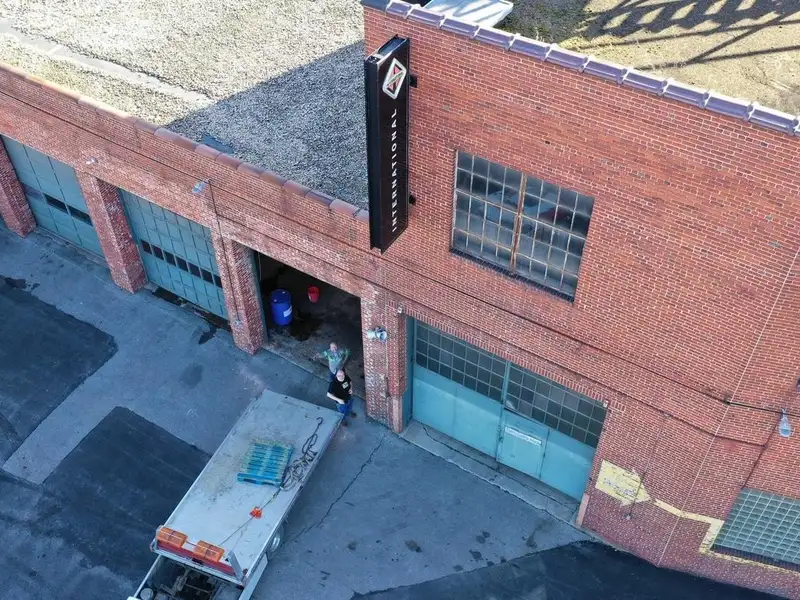 Industrial Building with 6 Bay Truck Repair Facility on 1.47 Acres Near Downtown