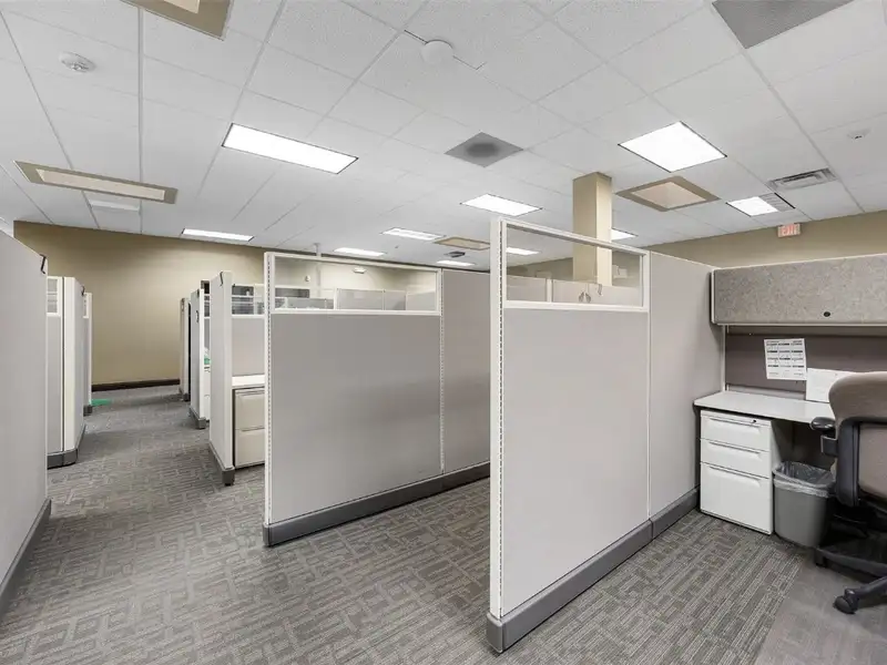 Versatile Office Building with Dual Tenant Configuration in Prime Location