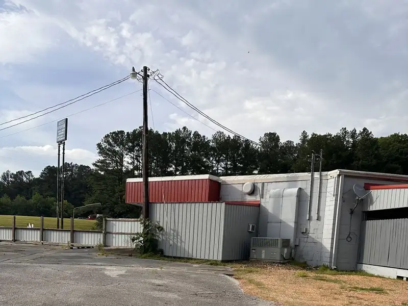 Commercial Restaurant with Rv Hookups and Additional Lot Near I-40 Exit 152