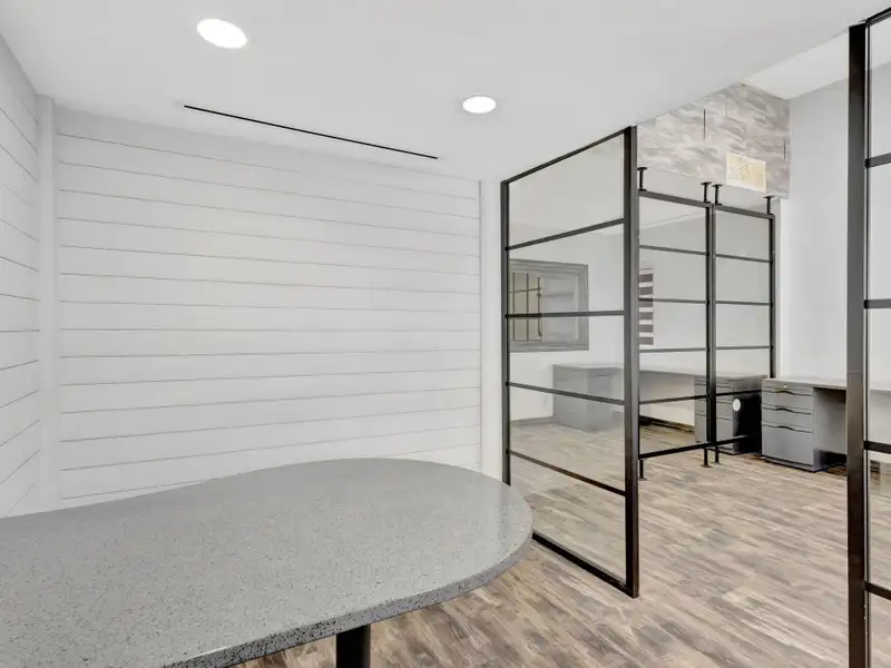 End-cap Warehouse with Offices in Central Jupiter, Move-in Ready
