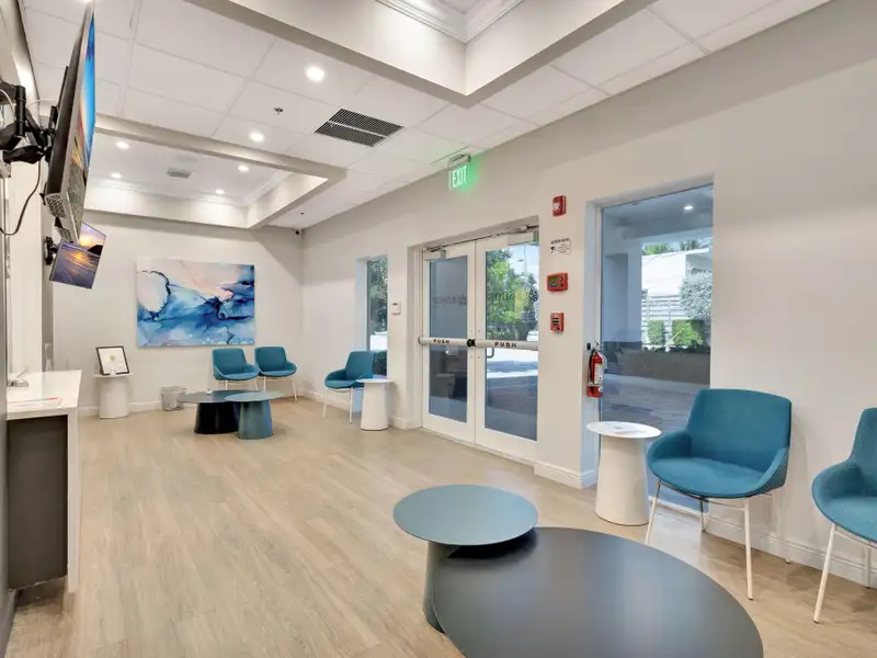 Renovated 5,194 Sf Commercial Building on Federal Highway, Delray Beach