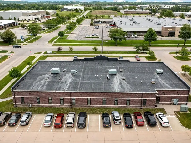Versatile Office Building with Dual Tenant Configuration in Prime Location