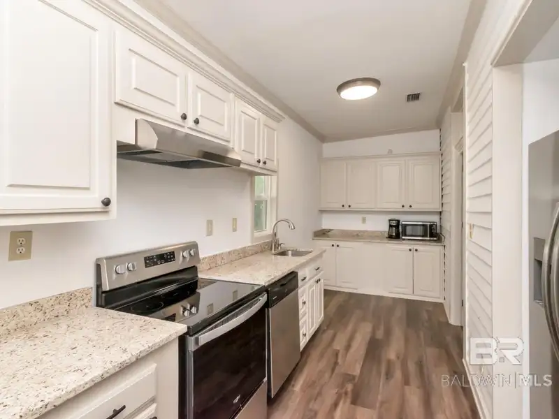 Mixed-use Property in Downtown Mobile, Alabama with High Ceilings and Hardwood Floors
