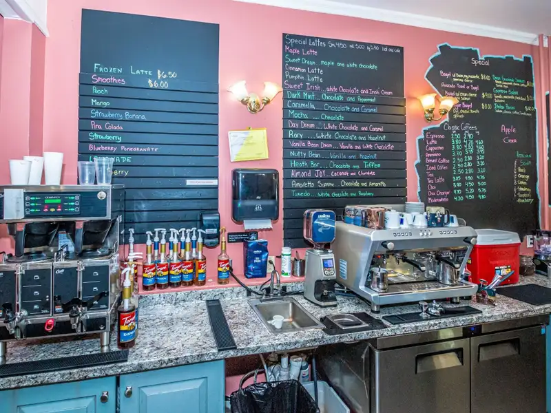 Established Coffee and Sweet Shop in Prime North Conway Village Location