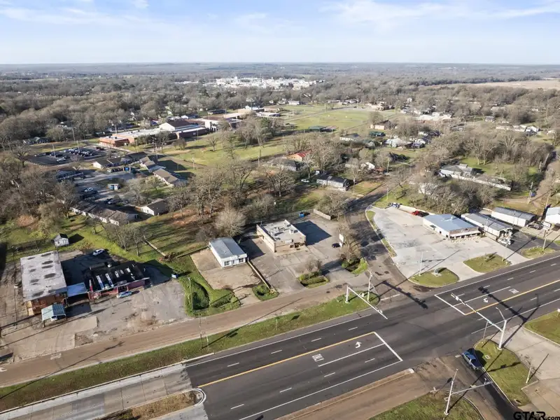 Commercial Building for Sale in Prime Location with High Visibility and Foot Traffic