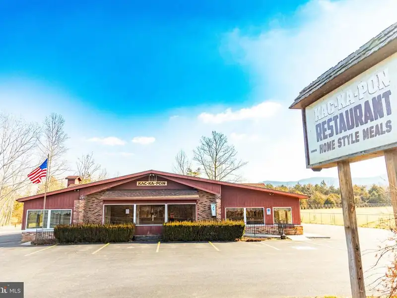 Established Restaurant with Commercial Kitchen and 120+ Seating in Hardy County