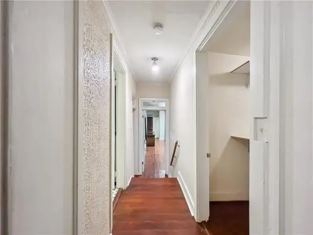 Versatile Mixed-use Property in Prime French Quarter Location