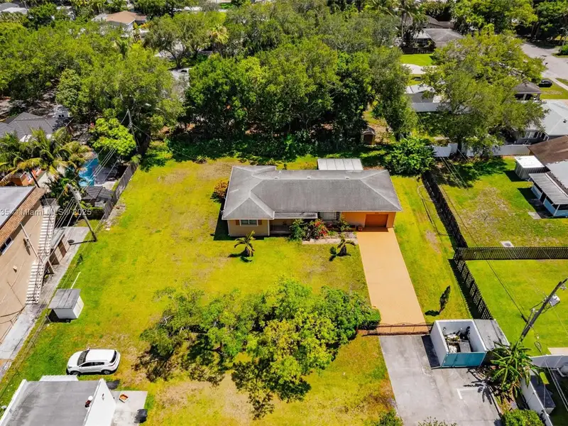 Prime ¾-acre Lot with Two Buildings in Dania Beach - C-2 & Rs-6000 Zoning