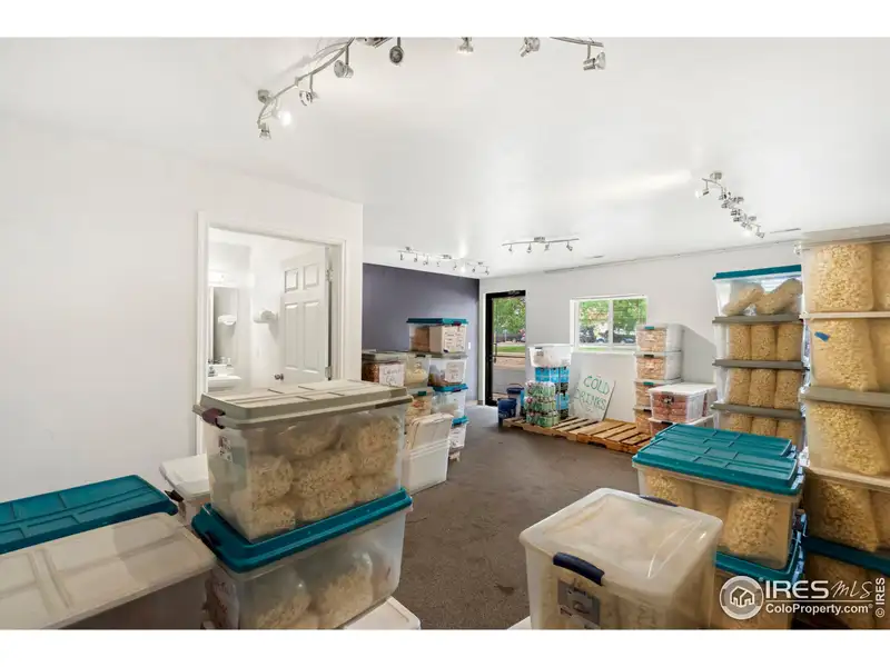 Industrial Office/warehouse for Sale in West Loveland - 1,690 Sq. Ft. Total Space