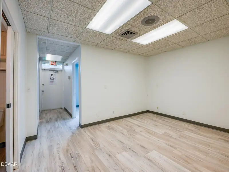 Upgraded 2112 S.f. Medical Office Space in Ormond Beach, Near Granada Blvd.