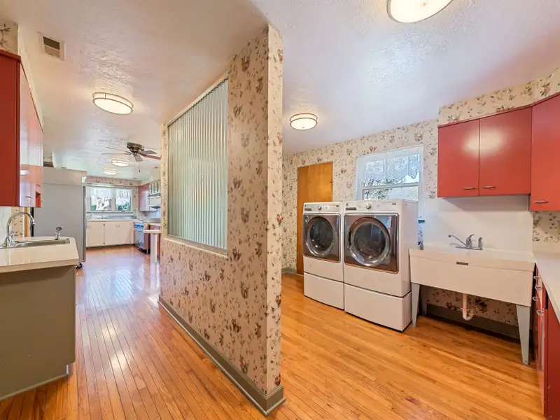 Ranch-style Estate Near Waynesville Inn, 5br/6.5ba, Ideal for Boutique Hospitality or Residence
