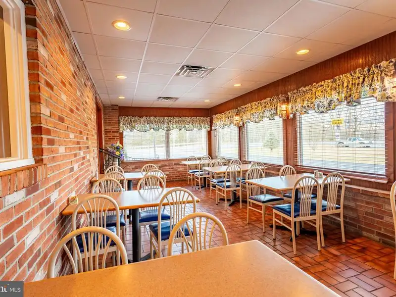Established Restaurant with Commercial Kitchen and 120+ Seating in Hardy County